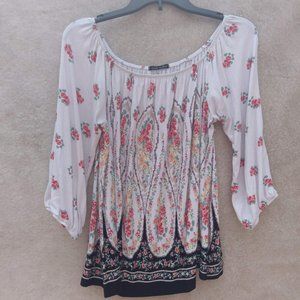 Off shoulder flower patterned blouse